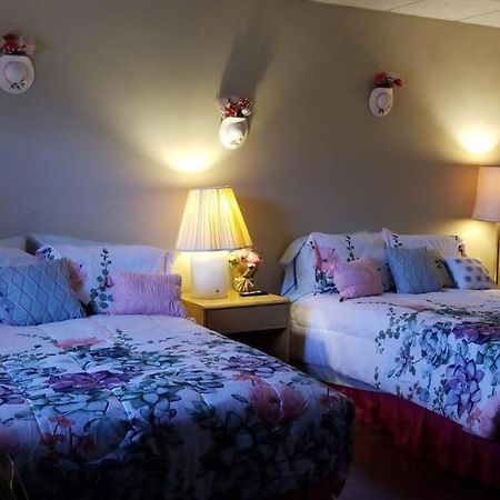 Pittsfield Motor Inn Eksteriør bilde